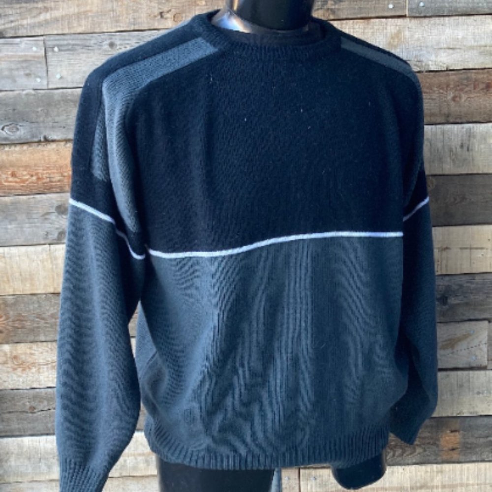 1980's Vintage Ski/Surf/Skate Sweater in Black